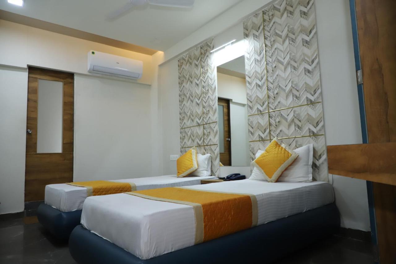 Hotel Dolphin Residency Patan  Ngoại thất bức ảnh