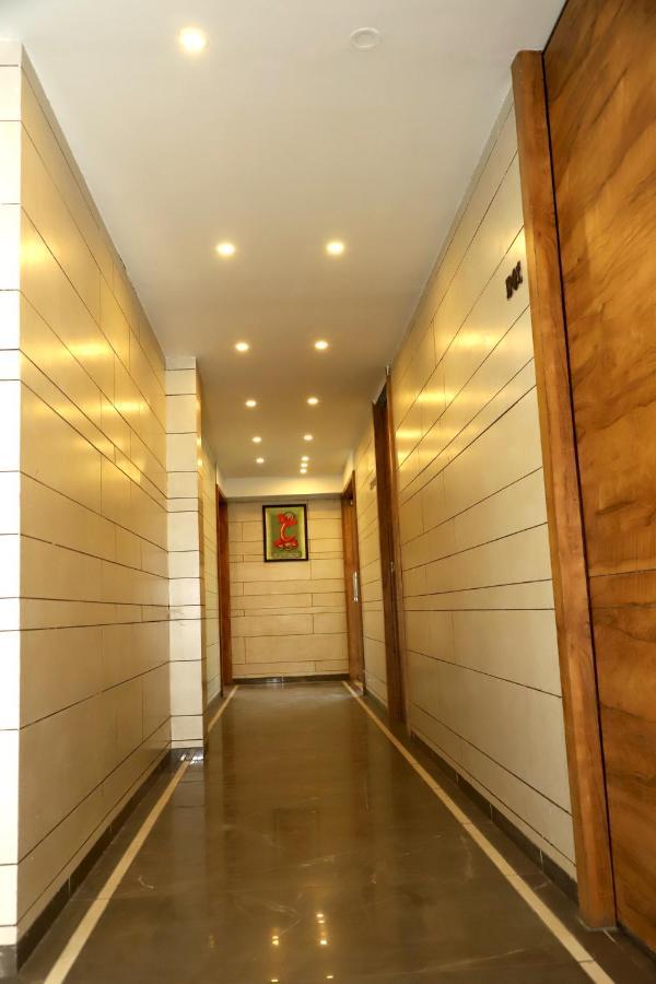 Hotel Dolphin Residency Patan  Ngoại thất bức ảnh