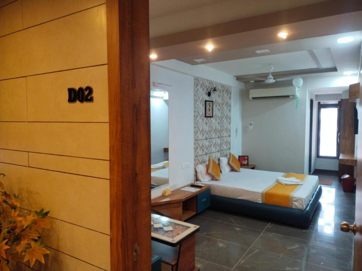 Hotel Dolphin Residency Patan  Ngoại thất bức ảnh