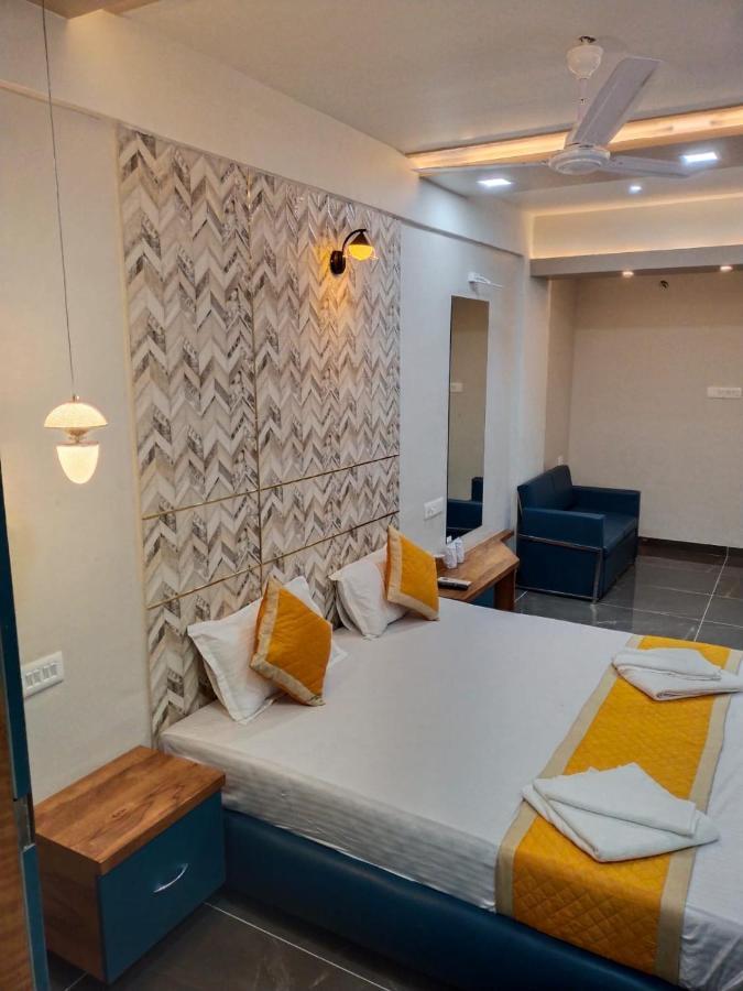 Hotel Dolphin Residency Patan  Ngoại thất bức ảnh