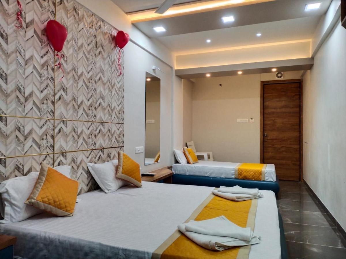 Hotel Dolphin Residency Patan  Ngoại thất bức ảnh