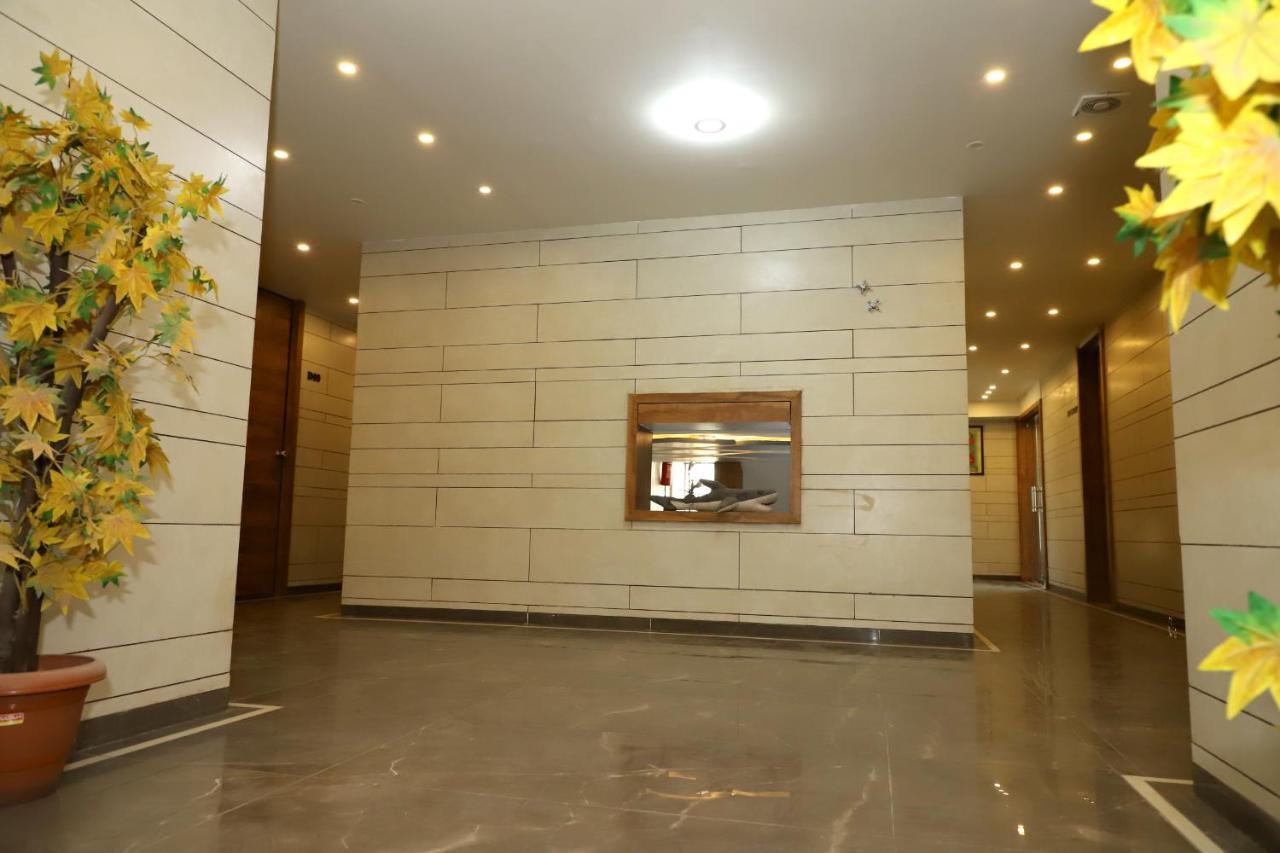 Hotel Dolphin Residency Patan  Ngoại thất bức ảnh